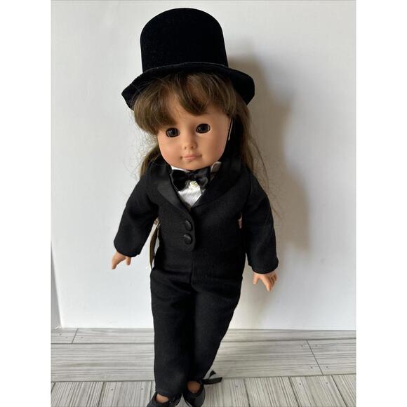 German GOTZ PUPPEN Girl Doll 17” Tuxedo Tap Shoes Top Hat 16/16 Brown Hair